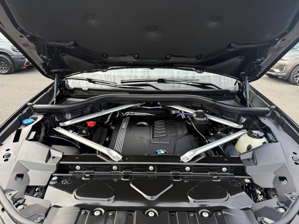 Used 2022 BMW X5 xDrive40i AWD/4WD image 38