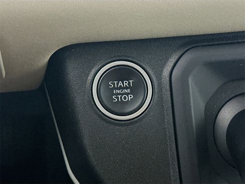 Used 2020 Land Rover Defender 110 S image 28