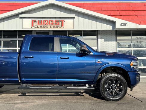 Used 2022 RAM 2500 Laramie w/ Night Edition image 12