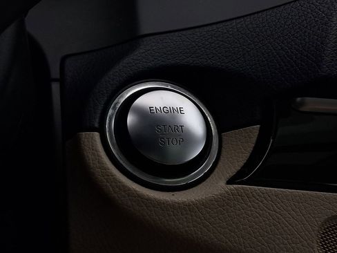 Used 2017 Mercedes-Benz E 400 4MATIC Coupe image 25