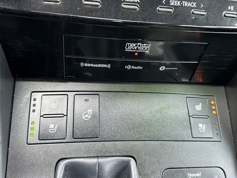 Used 2022 Lexus IS 350 F Sport w/ Dynamic Handling Package image 32