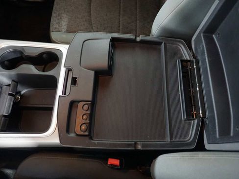 Used 2018 RAM 1500 Classic SLT w/ Luxury Group image 21