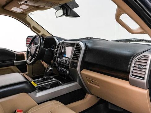 Used 2016 Ford F150 Lariat w/ Equipment Group 502A Luxury image 15