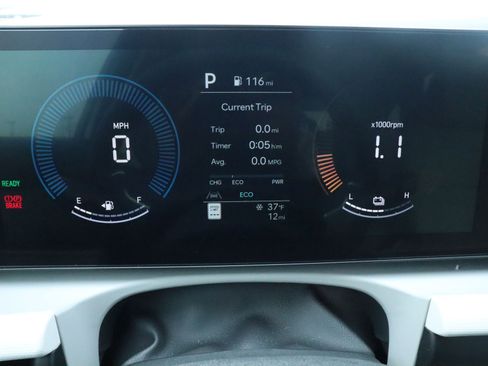 New 2026 Hyundai Tucson Blue SE image 12