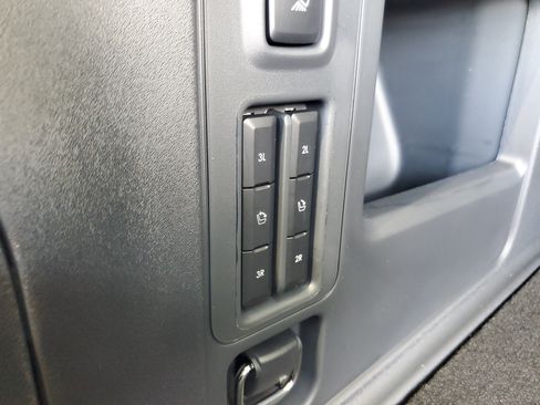 New 2026 Lincoln Navigator Reserve AWD/4WD image 33