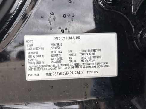 Used 2023 Tesla Model Y Long Range image 22