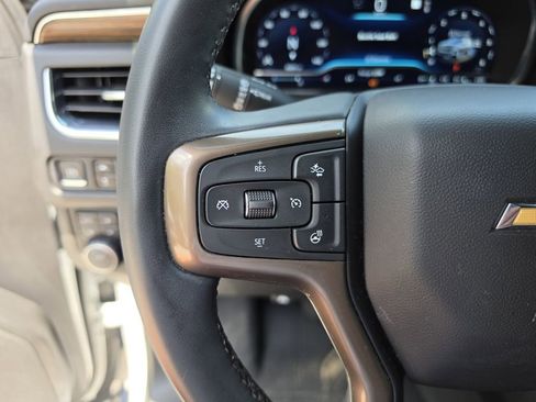 Used 2023 Chevrolet Suburban High Country w/ Premium Package 2 AWD/4WD image 32