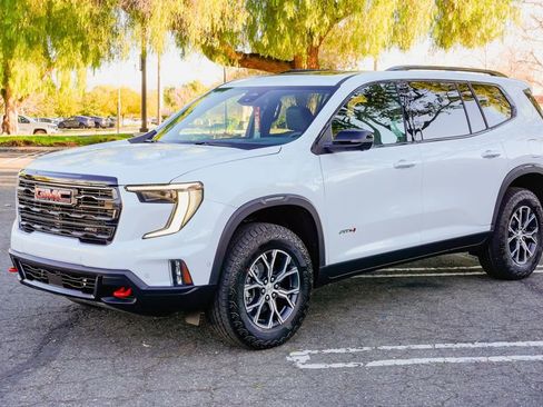 New 2026 GMC Acadia AT4 w/ Super Cruise Package image 3