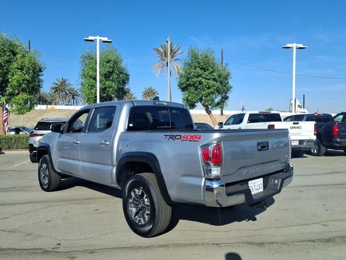 Used 2023 Toyota Tacoma TRD Off-Road AWD/4WD image 10