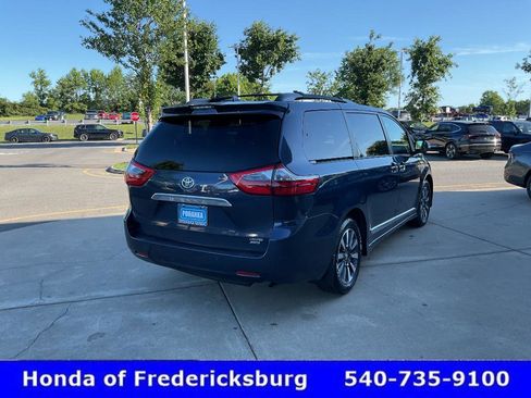 Used 2020 Toyota Sienna Limited Premium w/ Carpet Mat Package AWD/4WD image 6