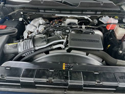 Used 2024 Chevrolet Silverado 2500 LT image 32