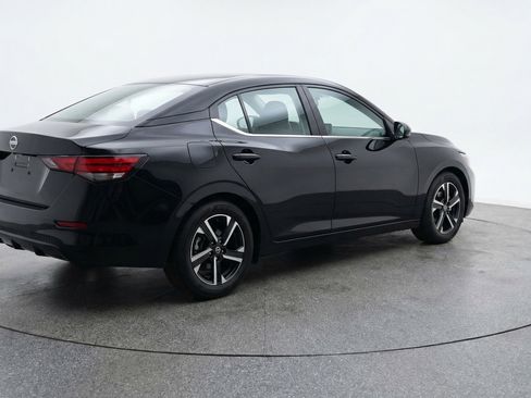 Used 2025 Nissan Sentra SV FWD image 9