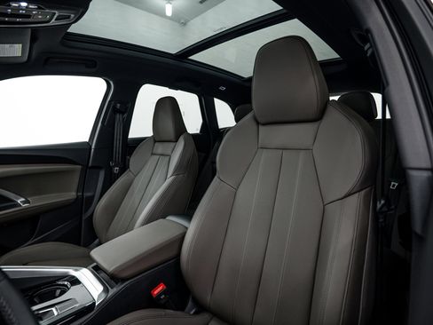 New 2025 Audi Q5 Premium Plus image 16