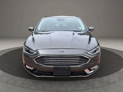 Used 2017 Ford Fusion Platinum image 2