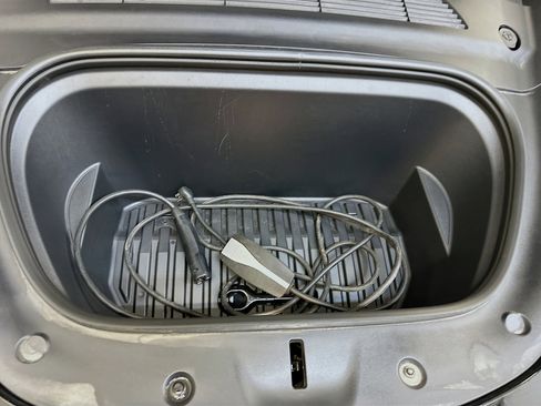 Used 2023 Tesla Model Y Performance image 36