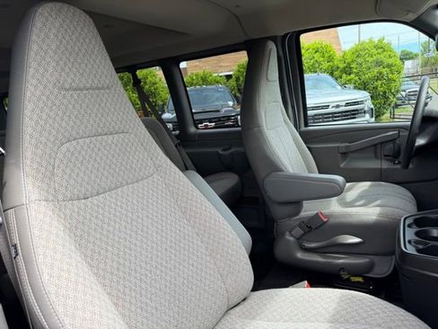 Used 2025 Chevrolet Express 3500 LT w/ LT Preferred Equipment Group RWD image 13