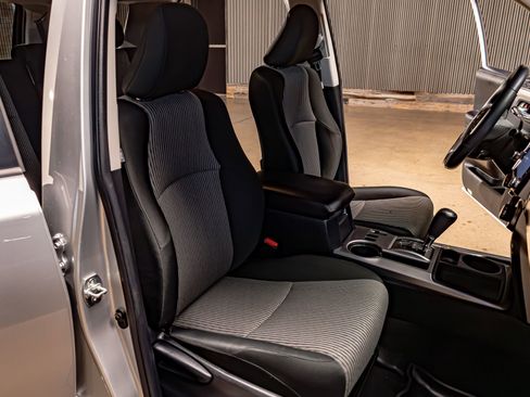 Used 2022 Toyota 4Runner SR5 image 23