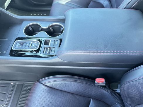 Used 2025 Honda Pilot Black Edition image 19