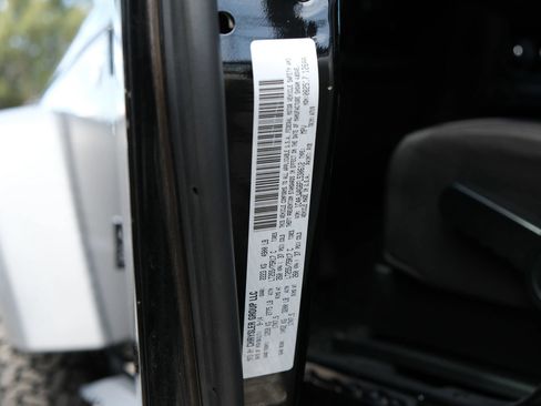 Used 2015 Jeep Wrangler Sport AWD/4WD image 16