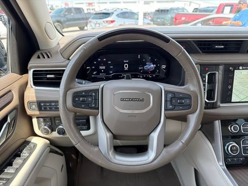 Used 2023 GMC Yukon Denali w/ Denali Reserve Package AWD/4WD image 10