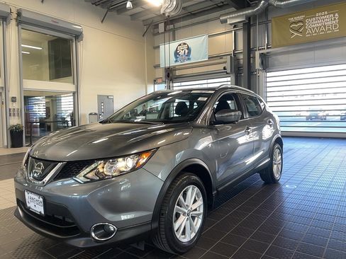Used 2019 Nissan Rogue Sport SV w/ Technology Package image 3