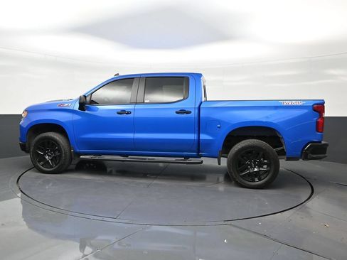 Used 2025 Chevrolet Silverado 1500 LT Trail Boss w/ Convenience Package II AWD/4WD image 2