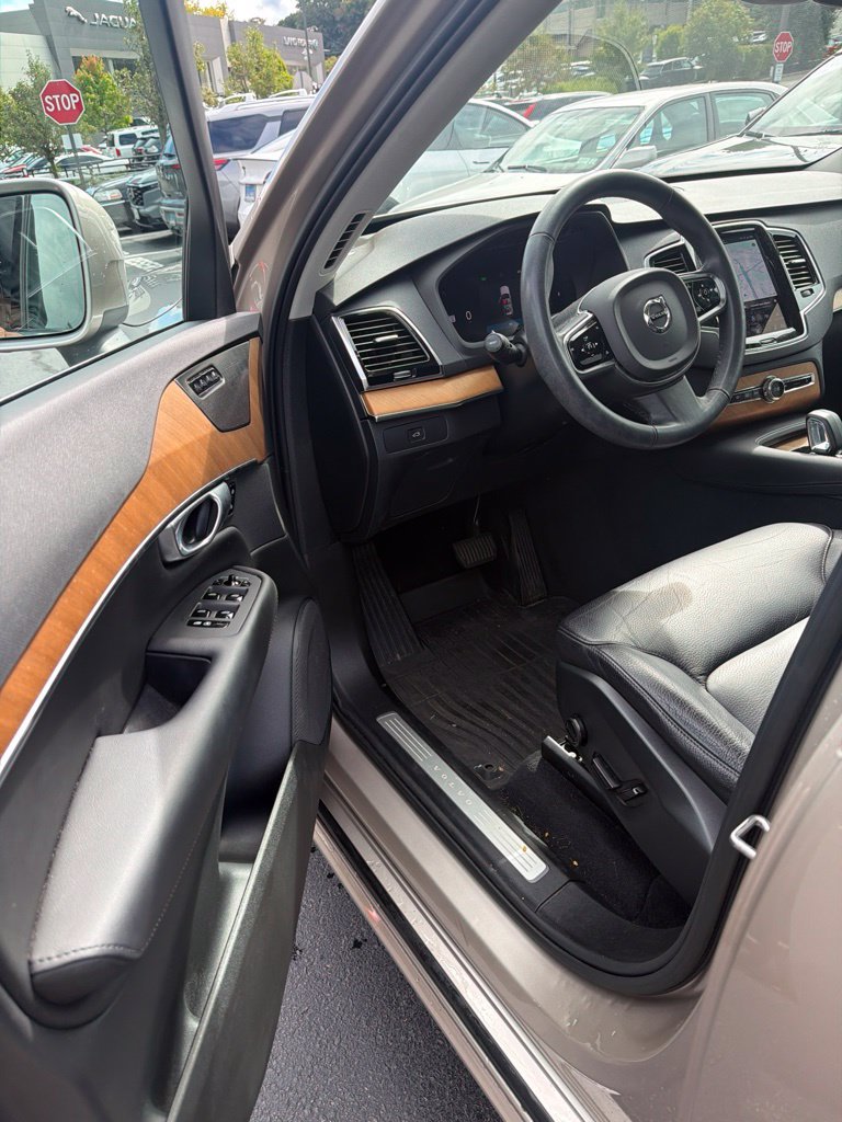Certified 2023 Volvo XC90 B6 Plus w/ Protection Package Premier AWD/4WD image 11