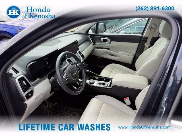 Used 2023 Kia Sorento SX Prestige w/ Panoramic Sunroof Package AWD/4WD image 6