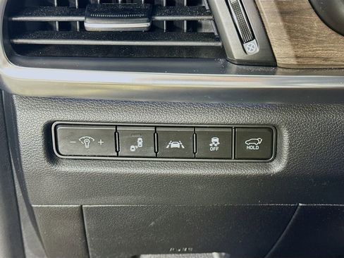 Used 2022 Kia Telluride SX w/ SX Prestige Package image 10