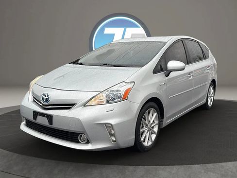 Used 2014 Toyota Prius V Five FWD image 14