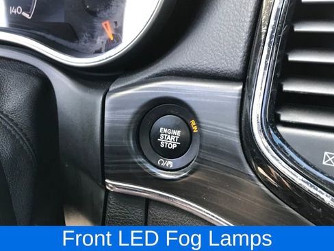 Used 2022 Jeep Grand Cherokee Limited w/ Technology Group image 14