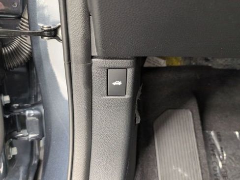 Used 2025 Honda Accord EX-L image 16