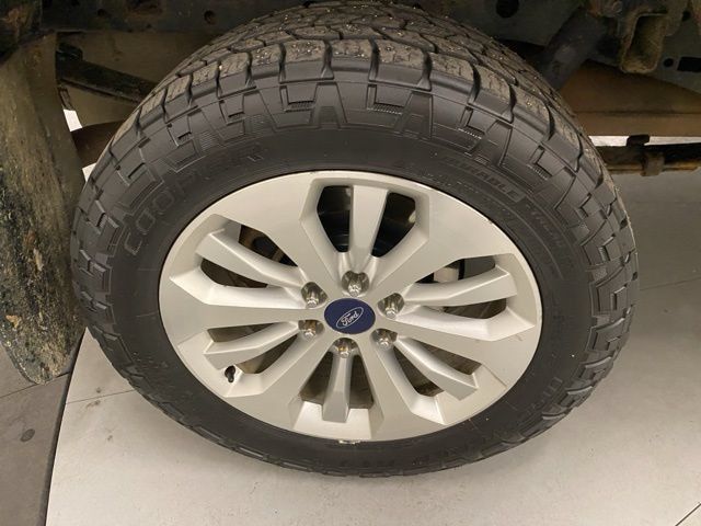 Used 2015 Ford F150 XLT w/ Equipment Group 301A Mid AWD/4WD image 39