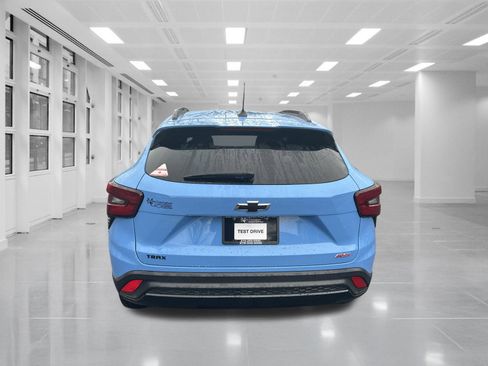 Certified 2024 Chevrolet Trax RS w/ Driver Confidence Package image 6