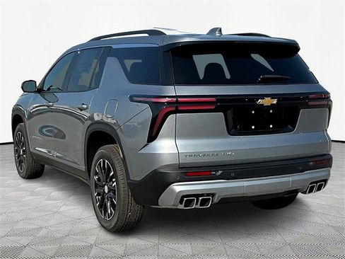 New 2025 Chevrolet Traverse LT w/ Sun and Wheel Package image 4