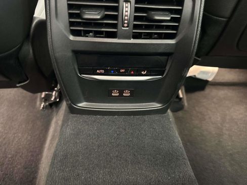 Used 2021 BMW 330i xDrive Sedan w/ M Sport Package AWD/4WD image 26