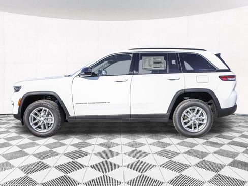 New 2025 Jeep Grand Cherokee Laredo X image 8