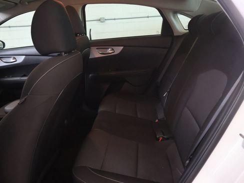 Used 2024 Kia Forte LXS w/ LXS Technology Package FWD image 14