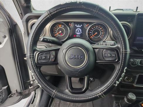 Used 2018 Jeep Wrangler Unlimited Sport image 12