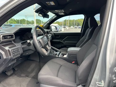 Used 2026 Toyota 4Runner SR5 AWD/4WD image 10