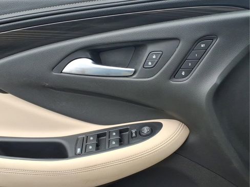 Certified 2020 Buick Envision Essence FWD image 14