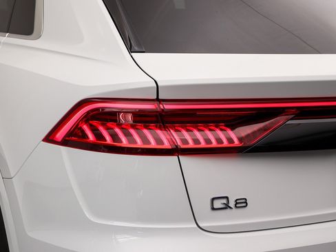 Used 2023 Audi Q8 Premium Plus w/ Premium Plus Package AWD/4WD image 13