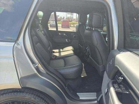 Used 2019 Land Rover Range Rover Supercharged image 8