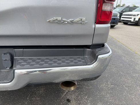 Used 2022 RAM 1500 Laramie AWD/4WD image 7