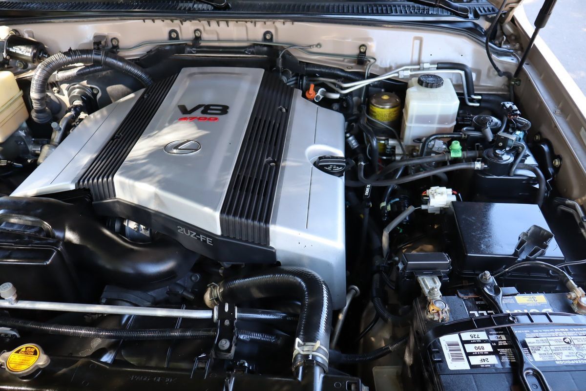 Used 2001 Lexus LX 470 4WD image 39