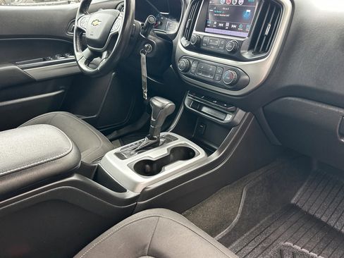 Used 2017 Chevrolet Colorado LT w/ LT Convenience Package image 15