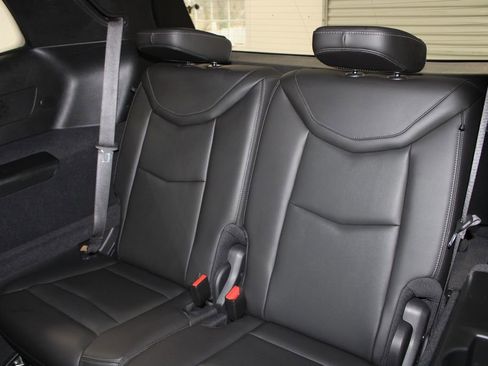 Used 2025 Cadillac XT6 Premium Luxury image 27