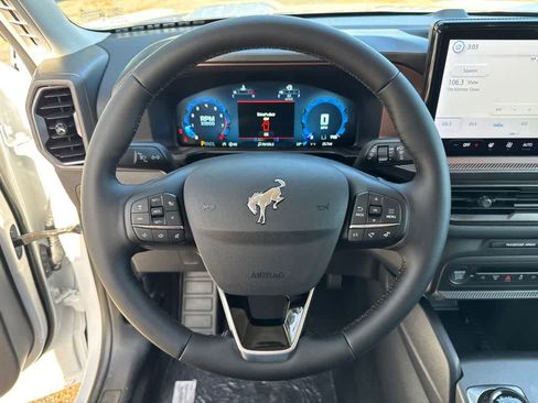 New 2025 Ford Bronco Sport Outer Banks AWD/4WD image 21