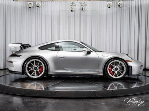Used 2026 Porsche 911 GT3 w/ Chrono Package RWD image 10