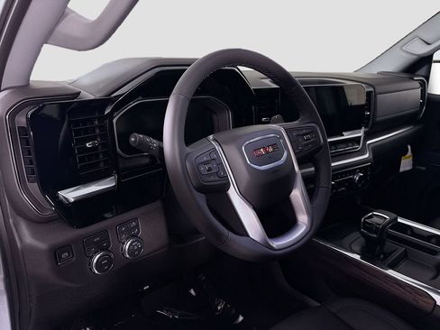 New 2026 GMC Sierra 1500 SLT w/ SLT Premium Package image 9